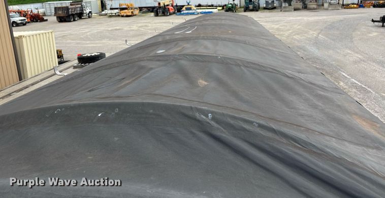 image for item DW7182 2015 East Genesis end dump trailer