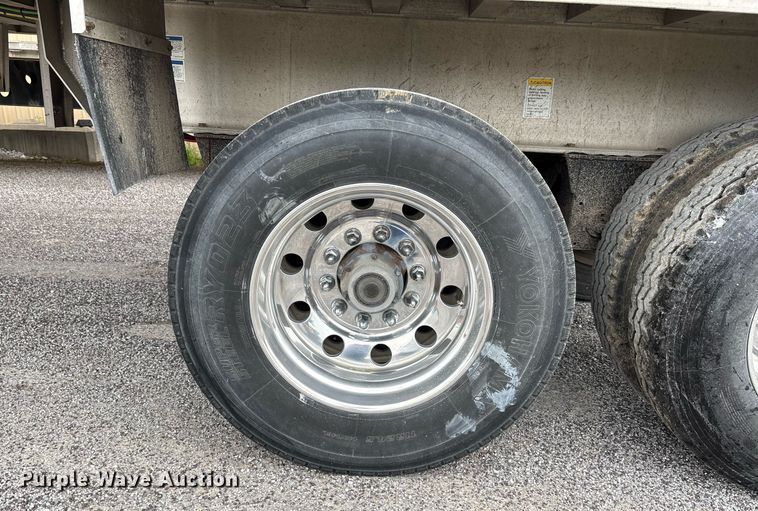 image for item DW7182 2015 East Genesis end dump trailer