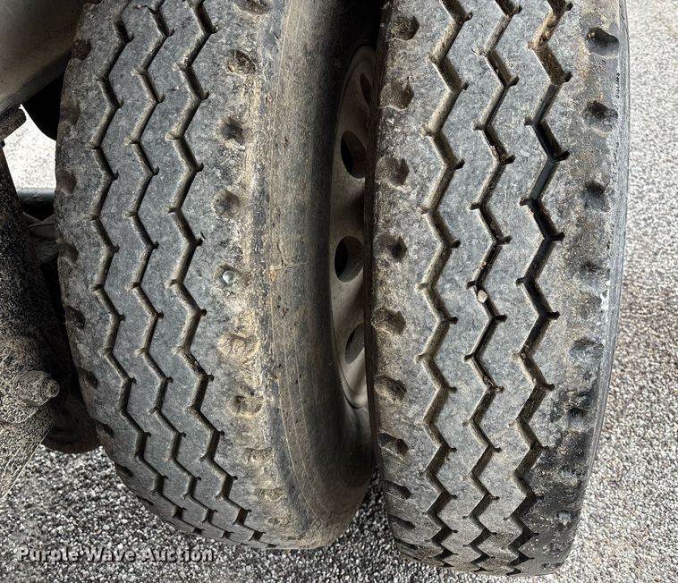 image for item DW7182 2015 East Genesis end dump trailer