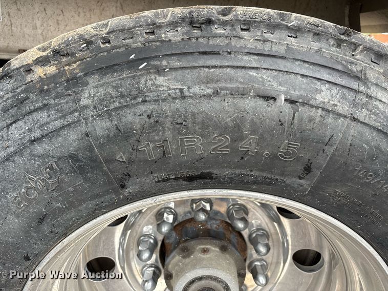 image for item DW7182 2015 East Genesis end dump trailer