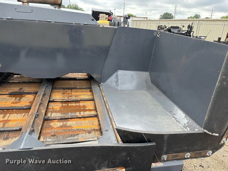 image for item DW7184 2007 Mauldin 1750-C paver