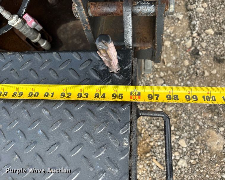 image for item DW7184 2007 Mauldin 1750-C paver