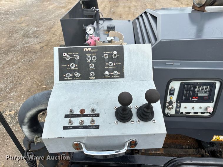 image for item DW7184 2007 Mauldin 1750-C paver