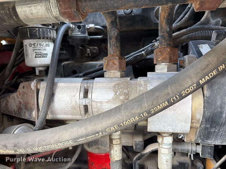 image for item DW7184 2007 Mauldin 1750-C paver