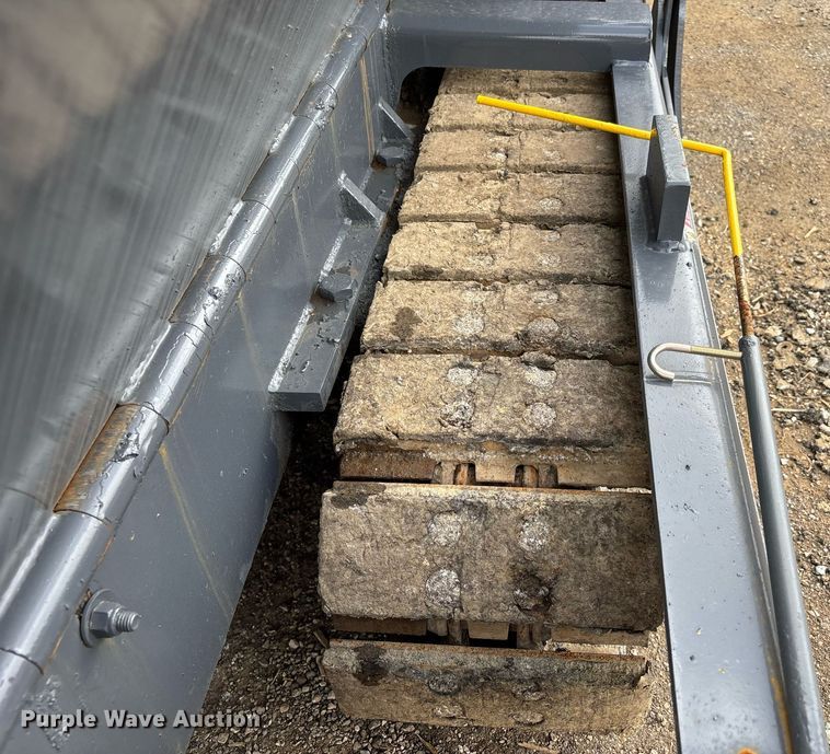 image for item DW7184 2007 Mauldin 1750-C paver