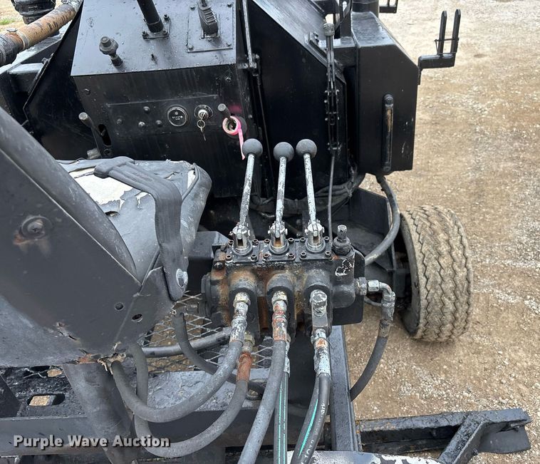 image for item DW7185 Sealcoat squeegee machine