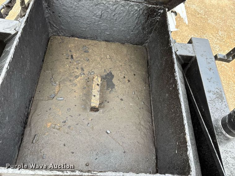 image for item DW7185 Sealcoat squeegee machine