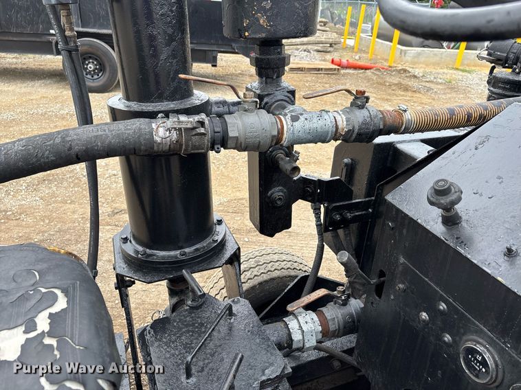 image for item DW7185 Sealcoat squeegee machine