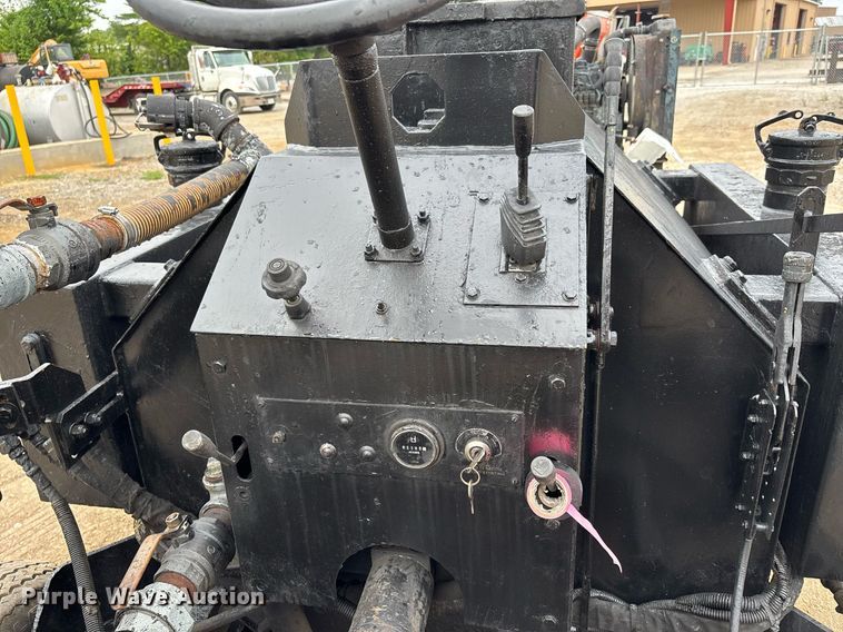 image for item DW7185 Sealcoat squeegee machine