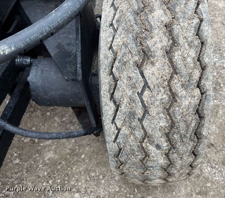 image for item DW7185 Sealcoat squeegee machine