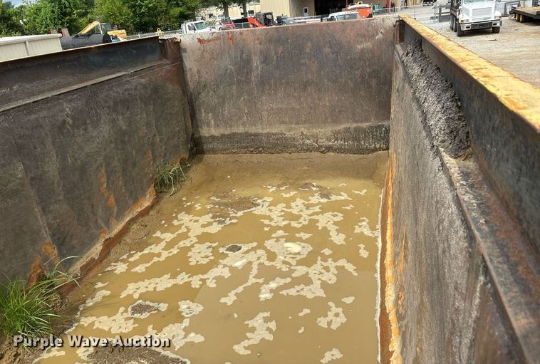 image for item DW7188 1995 Mack RD dump truck