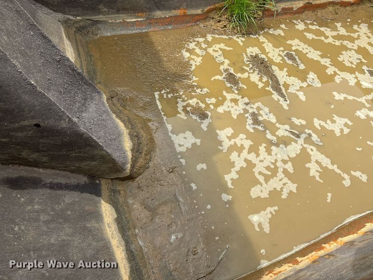 image for item DW7188 1995 Mack RD dump truck