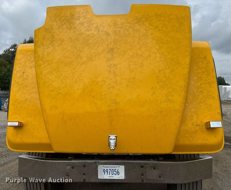 image for item DW7188 1995 Mack RD dump truck