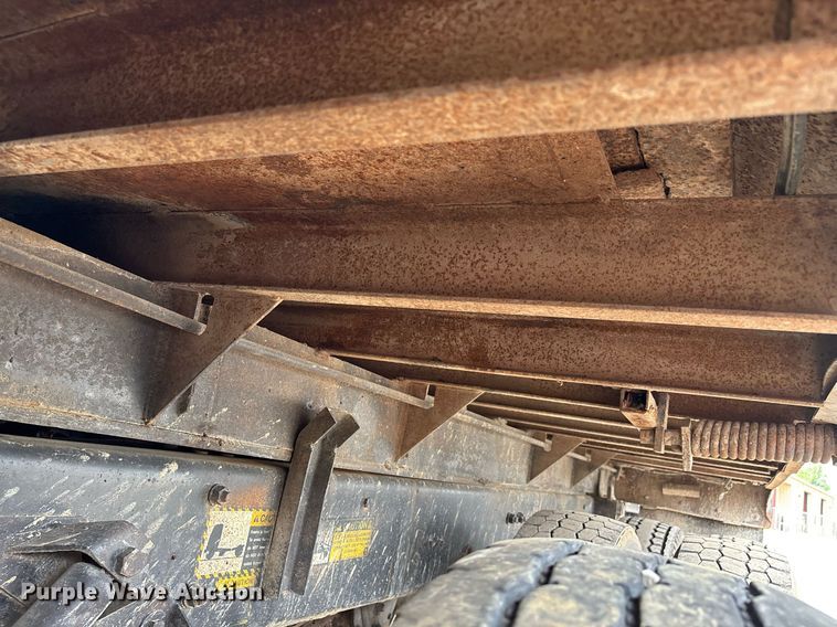 image for item DW7188 1995 Mack RD dump truck