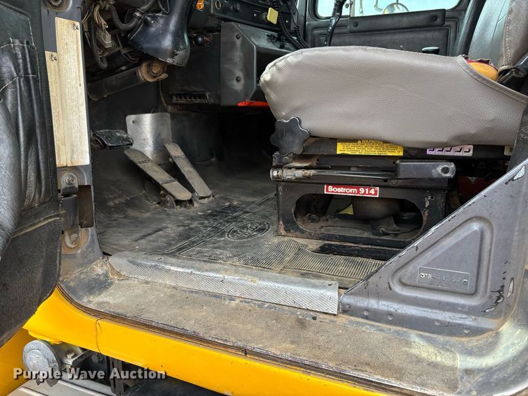 image for item DW7188 1995 Mack RD dump truck