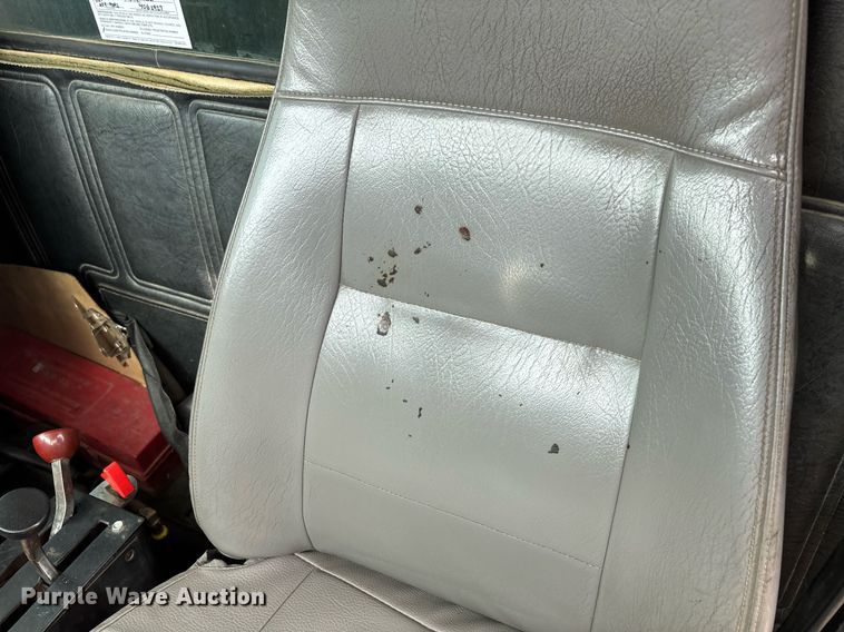 image for item DW7188 1995 Mack RD dump truck