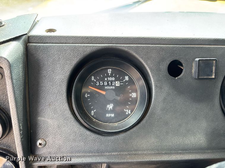 image for item DW7188 1995 Mack RD dump truck