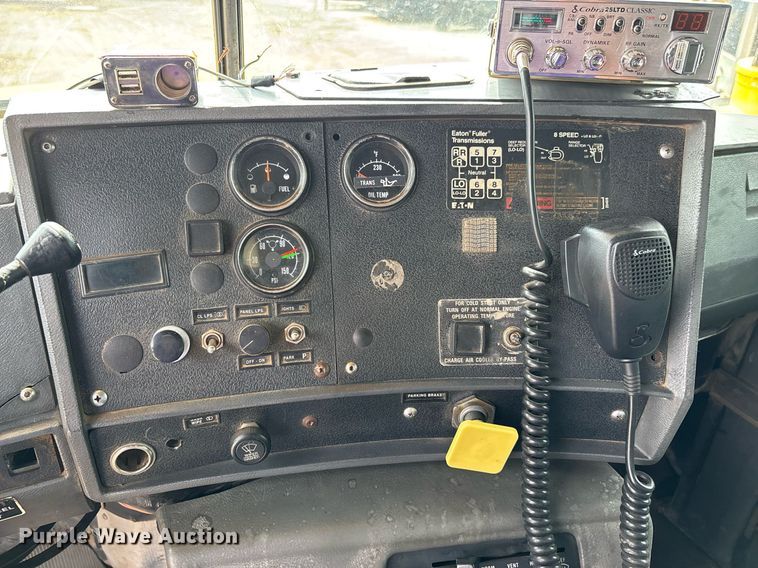 image for item DW7188 1995 Mack RD dump truck