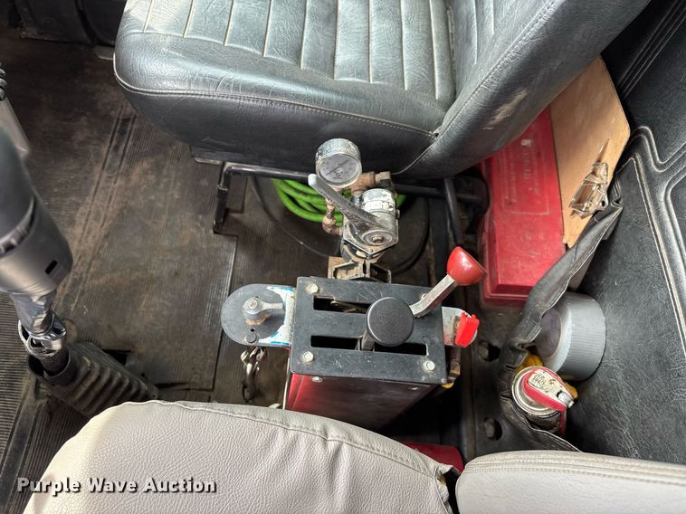 image for item DW7188 1995 Mack RD dump truck