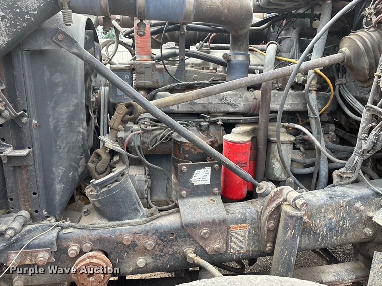 image for item DW7188 1995 Mack RD dump truck