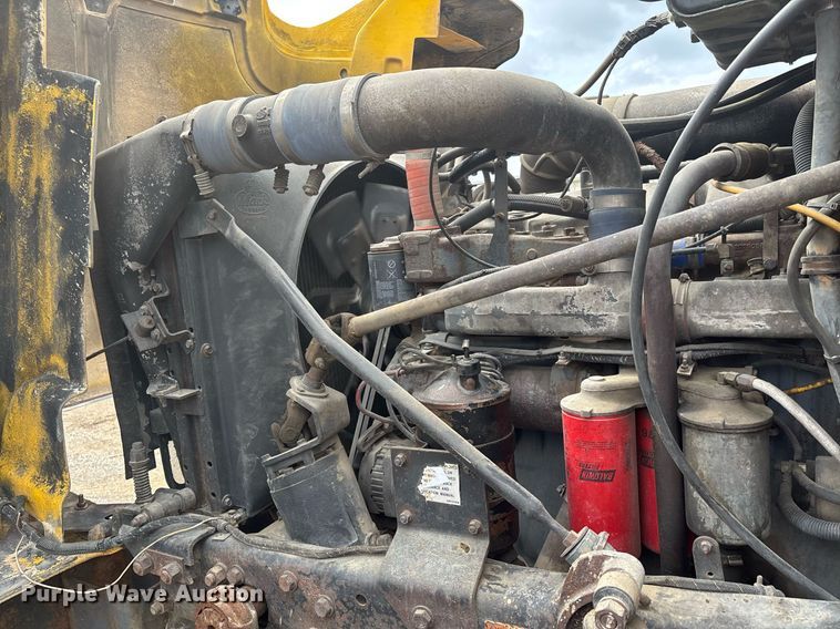 image for item DW7188 1995 Mack RD dump truck