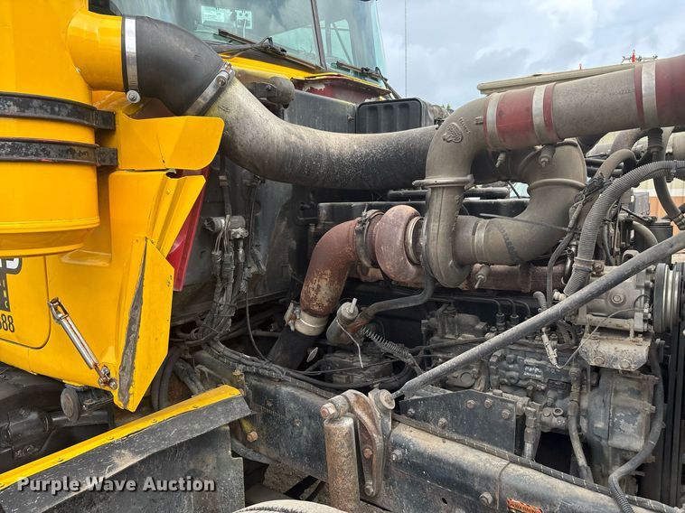 image for item DW7188 1995 Mack RD dump truck