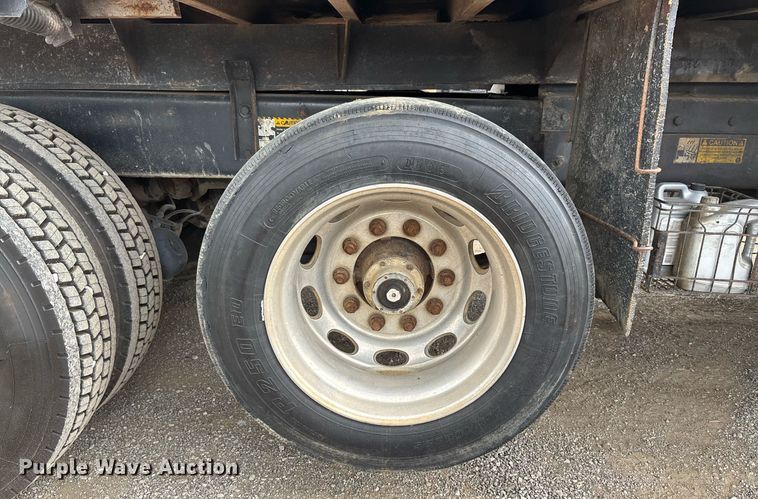 image for item DW7188 1995 Mack RD dump truck