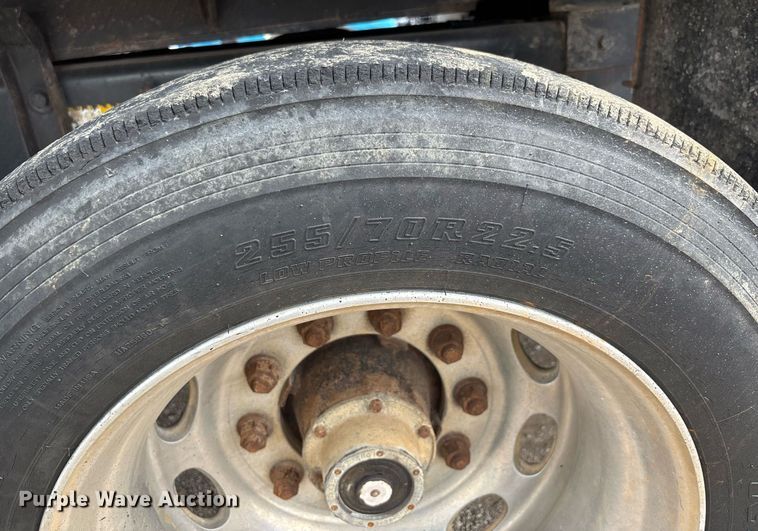 image for item DW7188 1995 Mack RD dump truck