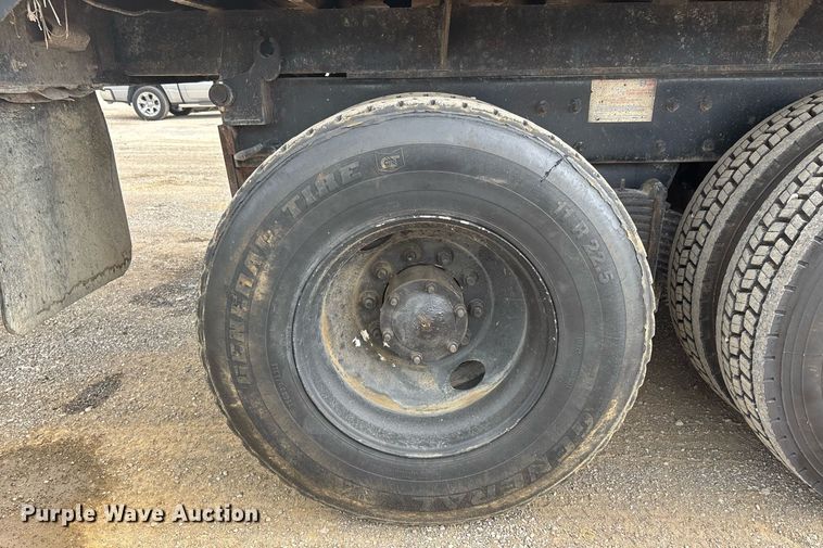 image for item DW7188 1995 Mack RD dump truck