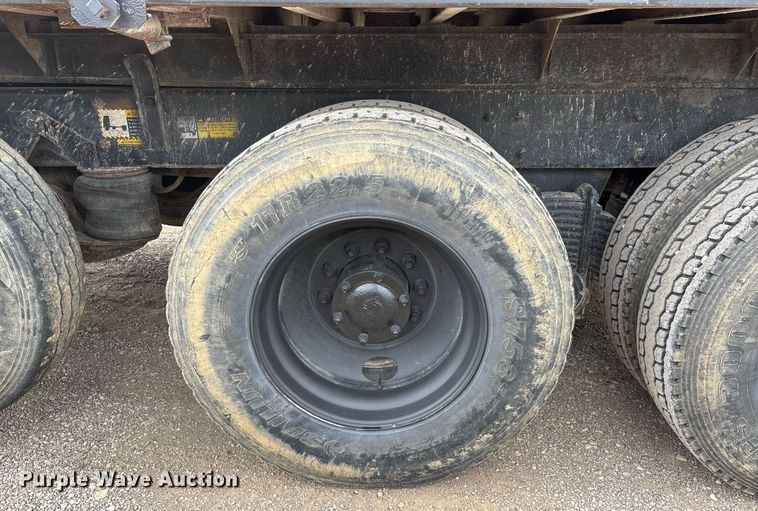 image for item DW7188 1995 Mack RD dump truck