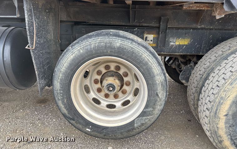 image for item DW7188 1995 Mack RD dump truck