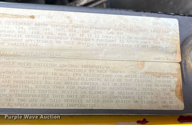 image for item DW7188 1995 Mack RD dump truck