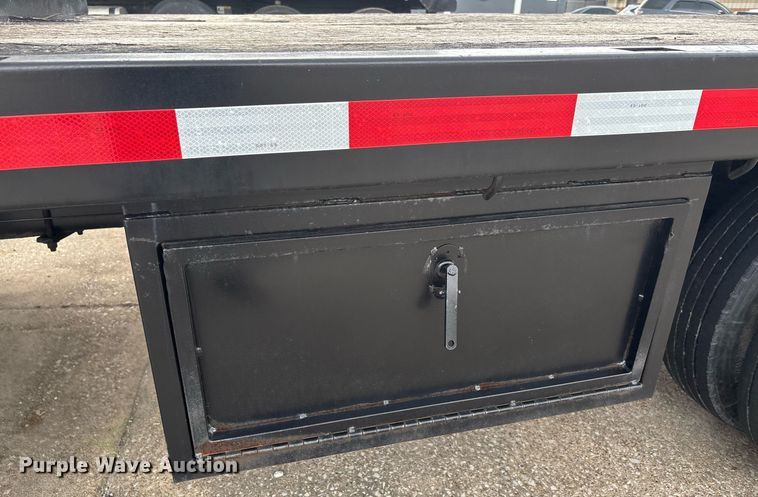 image for item DW7189 2008 Ford F450 Super Duty XL flatbed truck