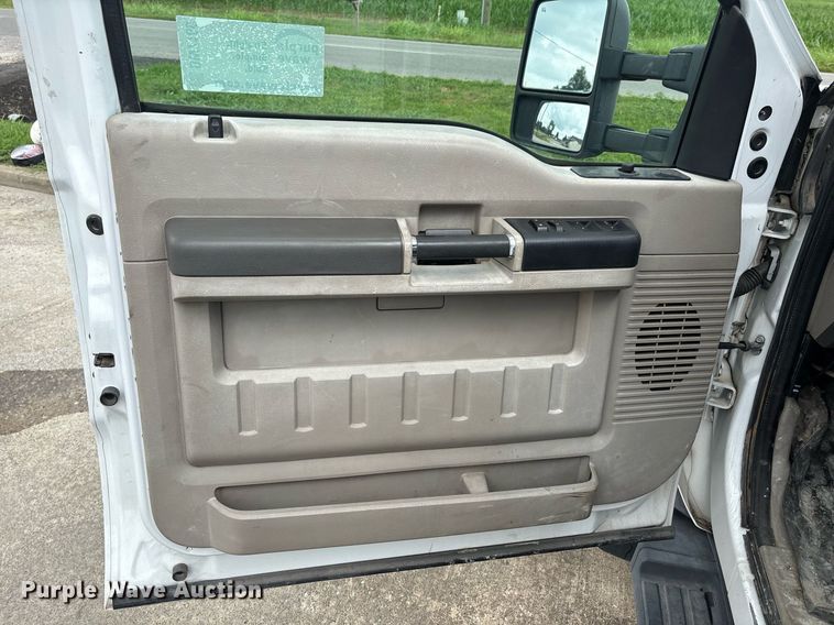 image for item DW7189 2008 Ford F450 Super Duty XL flatbed truck