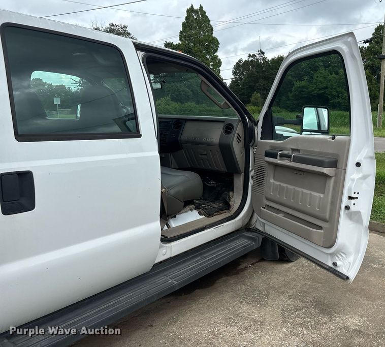 image for item DW7189 2008 Ford F450 Super Duty XL flatbed truck