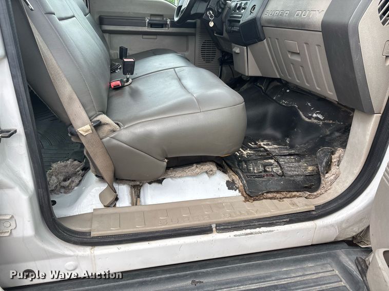 image for item DW7189 2008 Ford F450 Super Duty XL flatbed truck