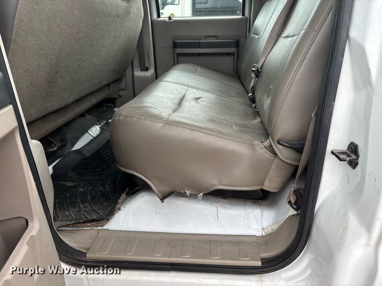 image for item DW7189 2008 Ford F450 Super Duty XL flatbed truck