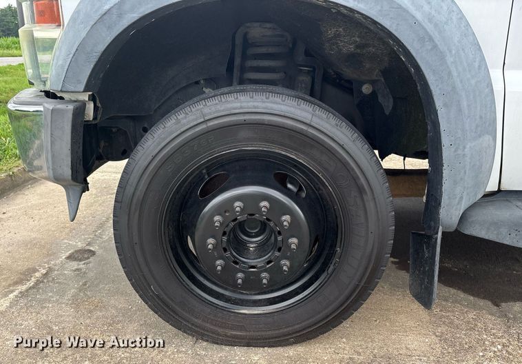 image for item DW7189 2008 Ford F450 Super Duty XL flatbed truck