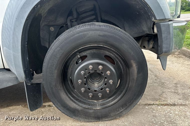 image for item DW7189 2008 Ford F450 Super Duty XL flatbed truck