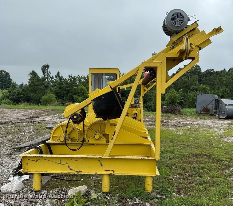 image for item DW7201 Fulghum rosserhead debarker