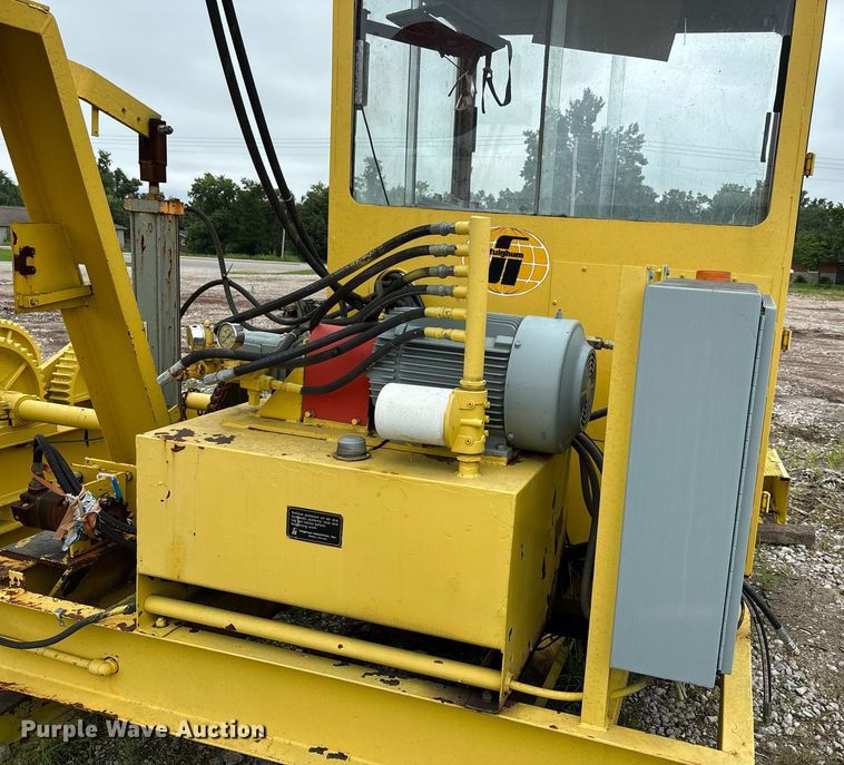 image for item DW7201 Fulghum rosserhead debarker