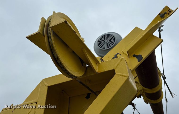 image for item DW7201 Fulghum rosserhead debarker