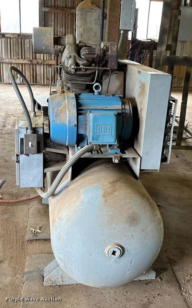 image for item DW7203 Ingersoll Rand T30 air compressor