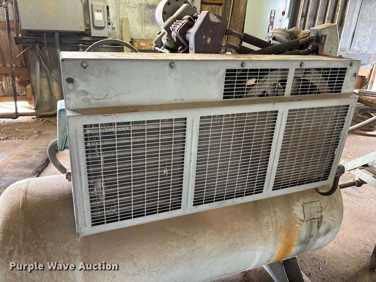 image for item DW7203 Ingersoll Rand T30 air compressor