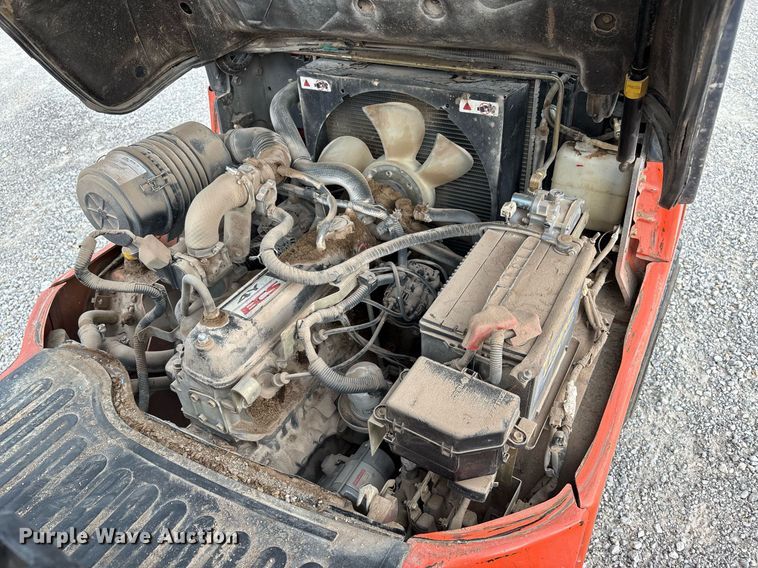 image for item DW7217 2002 Toyota 7FGU30 forklift