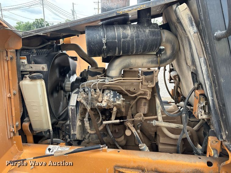 image for item DW7218 Case 586G forklift