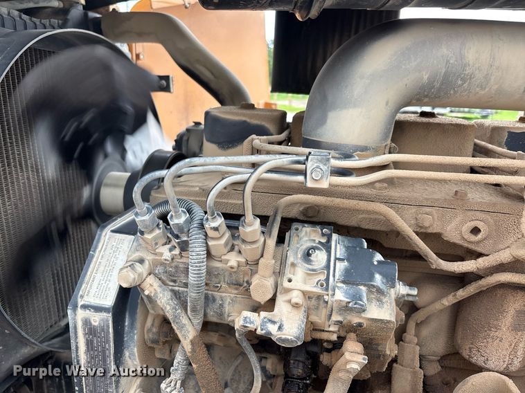 image for item DW7218 Case 586G forklift