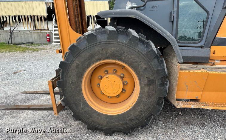 image for item DW7218 Case 586G forklift