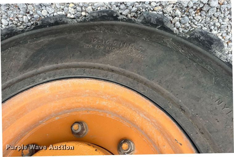 image for item DW7218 Case 586G forklift