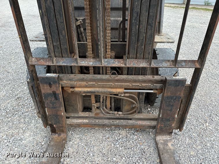 image for item DW7219 Toyota 8FGU25 forklift